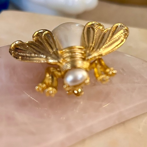 Vintage Bee Brooch Faux Pearl Gold-tone - Picture 10 of 17